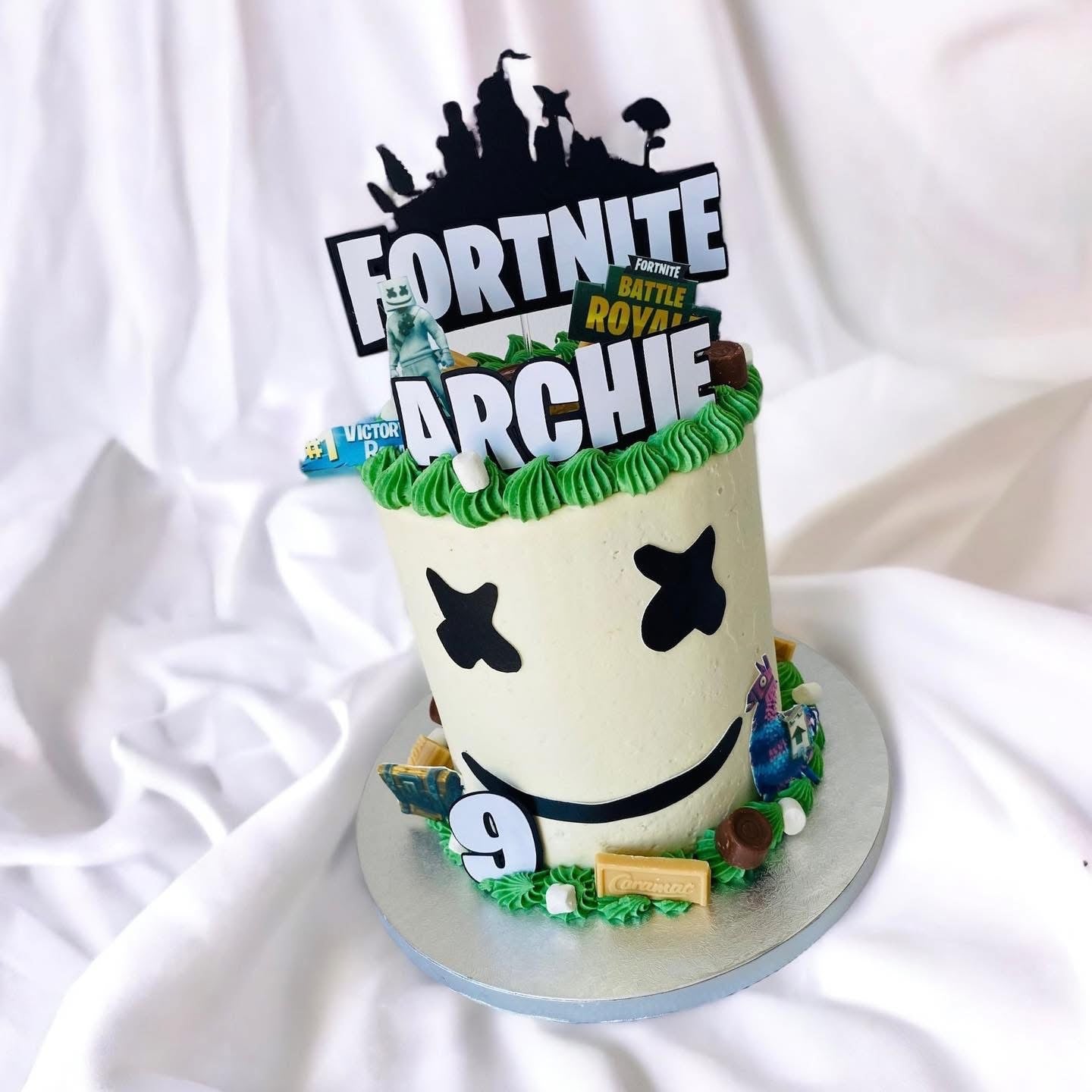 Themed Drip Cakes
